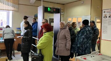 городская поликлиника элиста. поликлиника номер 3 саранск. план первой городской больницы архангельск. окна в поликлиниках. регистратура поликлиники.