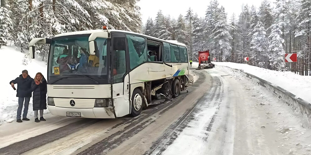 Школьные автобусы белгород. Автобус 121 фото москва. 121 маршрутка москва. Нефаз 529900. Автобус пермь.