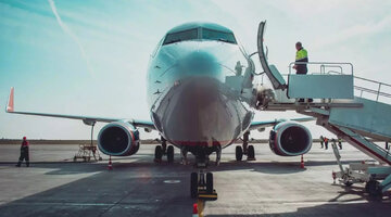 куда можно улететь из волгограда. куда сейчас можно улететь. самолёт астрахань волгоград прямой рейс. куда можно улететь из волгограда. волгоград аэропорт самолеты.