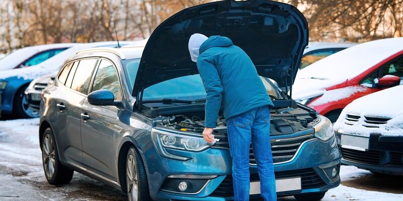 машина заводится. как начать движение на автомобиле с механической коробкой передач. порядок запуска автомобиля. вождение автомобиля с механической коробкой передач. заводим машину с толкача на акпп.