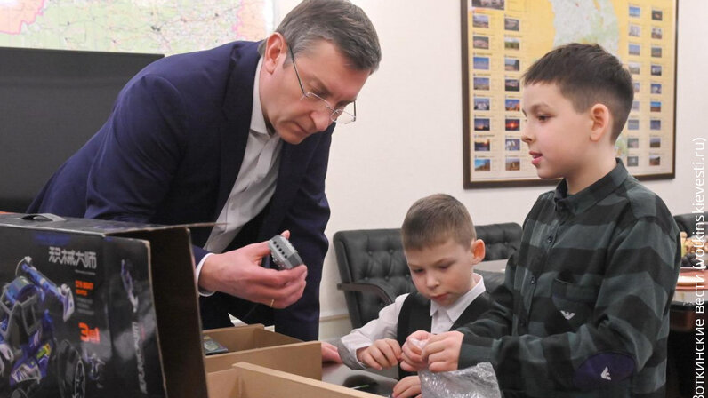 Декабрь мечт. Январь надпись. Зимние обои на рабочий стол. Декабрь картинки. Привет декабрь.