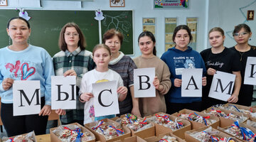 счастливый ребенок. дети творчество. творчество рисование. творческие занятия для детей. день творчества для детей.