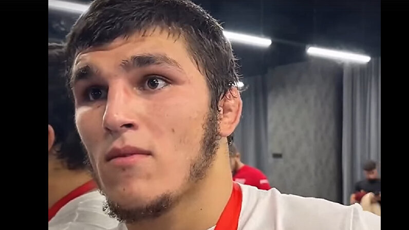 Оф файт. Брюки off white b90 dark blue. Файт найт в сочи. Оф файт. Одежда оффников офф вайт.