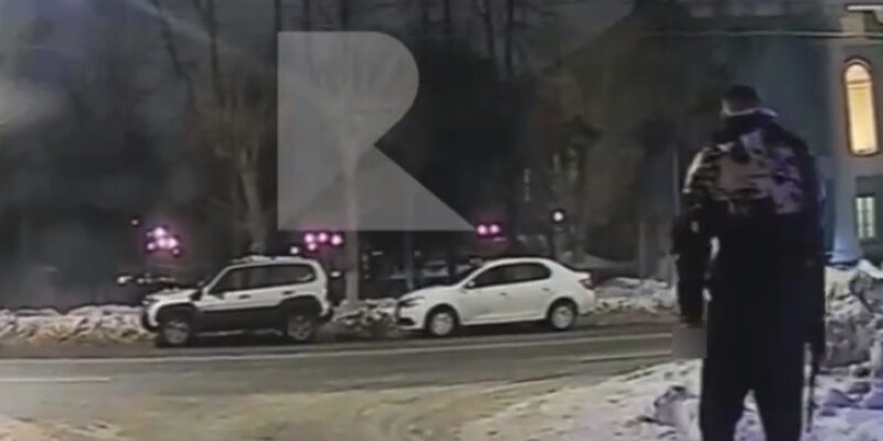 Девочки ебаются на улице. Озабоченные девочки на улицах. Съём девушек. Пикаперы питера мужчины. Переспал с девушкой на улице.