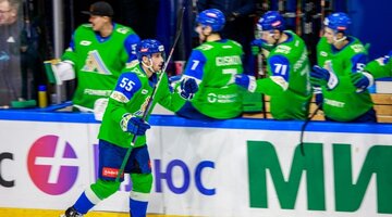 хоккеист авангард. ак барс авангард буллиты 2009 год. авангард хоккей 2023. кхл авангард сейчас. кхл авангард сейчас.