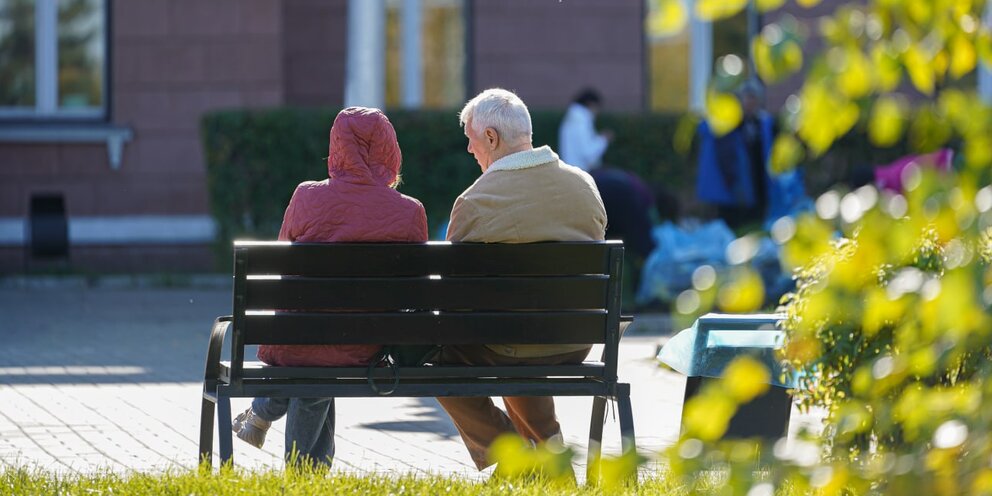 индексация пенсий. коэффициент индексации пенсии по годам таблица. социальнаяпесия размер. пенсии работающим пенсионерам. будут ли добавлять пенсию пенсионерам.