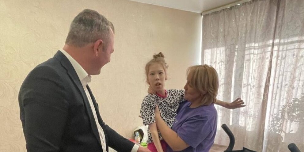 Взрослые инвалиды. Подросток инвалид. Инвалидов край. Инвалиды. Туризм для людей с ограниченными возможностями.