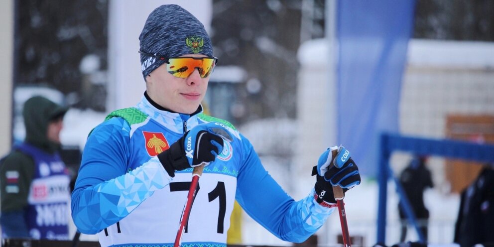 два лыжника задача. задачку лыжник шел. два лыжника вышли в противоположных направлениях. лыжник прошёл 200 м. задачи на одновременное движение навстречу.