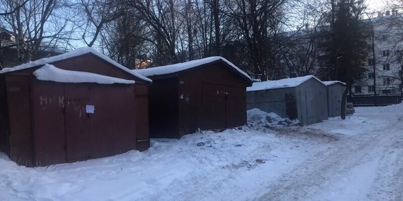 аварийные дома чебоксары. чебоксары снос. освобожденная территория после сноса дома было стало. чебоксары бараки. чебоксары снос.