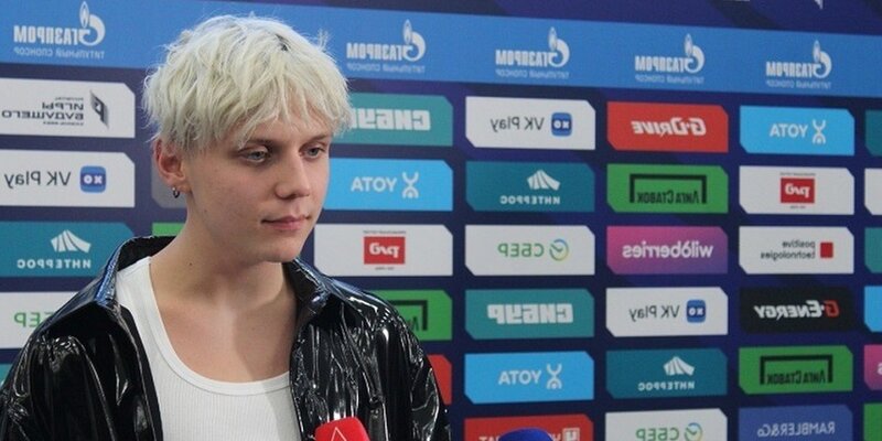 Ваня play. Ване играть. Ваня ты лох. На чём играл ваня. Клоун ванечка.