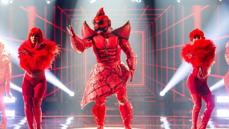 наваи бакиров шоу маска. кто был под масками в шоу маска. заяц шоу маска моргенштерн. дятлов мухомор шоу маска. кто был под масками в шоу маска.