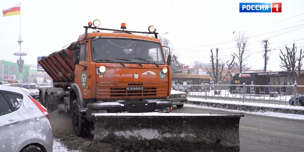 какие опасности подстерегают в реке. опасные места на предприятиях. опасные водоемы. опасные места у водоемов в зимний период. опасные места на предприятиях.