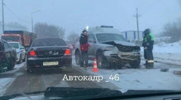 Что нужно делать при аварии. Оказание помощи при дтп. Порядок извлечения пострадавшего из автомобиля при дтп. Алгоритм оказания первой помощи пострадавшему при дтп. Мария артёмова эдвард бил.