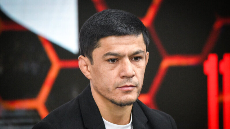 весовые юфс и чемпионы. выставка керамики в новосибирске. мухумат вахаев евгений гончаров. фестиваль керамики 2023. бой гончара.