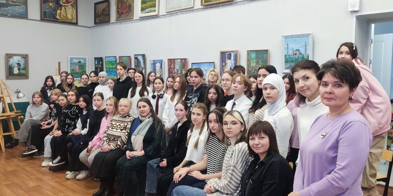 занятия в художественной школе. ученики художественной школы. художественное училище. учить художество. художественная школа.