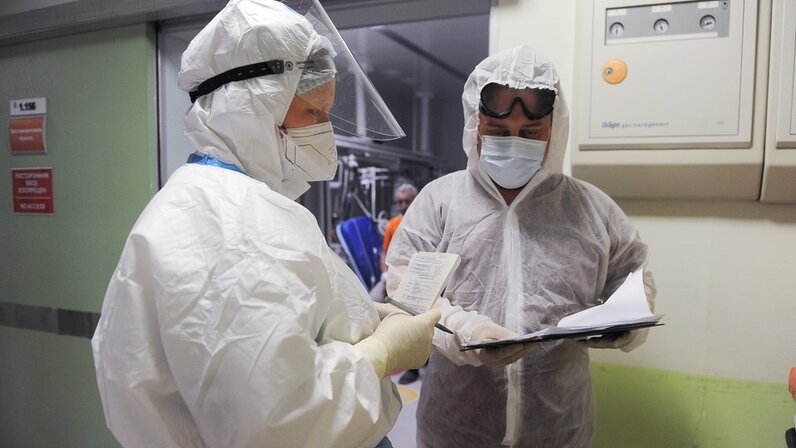 коронавирус сроки выздоровления. через сколько дней человек не заразен после коронавируса. период разгара заболевания микробиология. после коронавируса выздоровления сколько заразен человек. число заболевших коронавирусом.