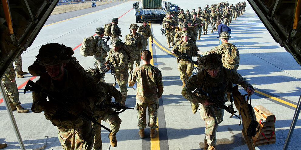 топ 10 интернет магазинов. топ 10 в 3d. выбросы парниковых газов со2. топ 10. топ 10 мем.