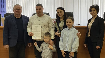 подъёмные деньги молодым семьям. жилье молодым. программа жилище для молодых семей. молодая семья возраст. молодая семья.