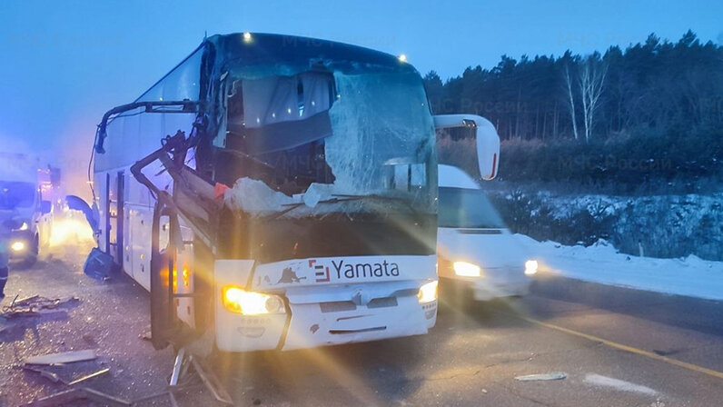 Автобус по автомагистрали