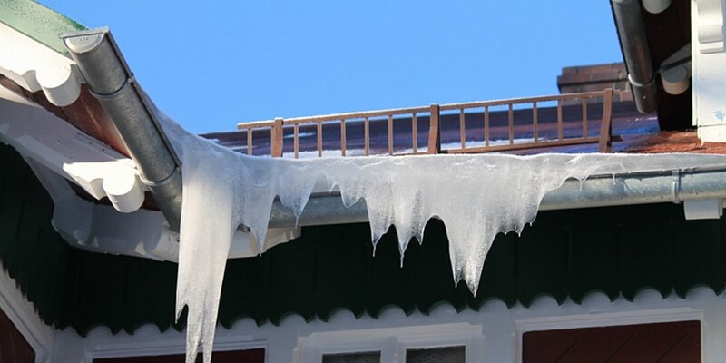 Девочка упала с эскалатора в т. Девушка спрыгнула с 16 этажа. В москве девочка упала. В москве девочка упала. В москве девочка упала.