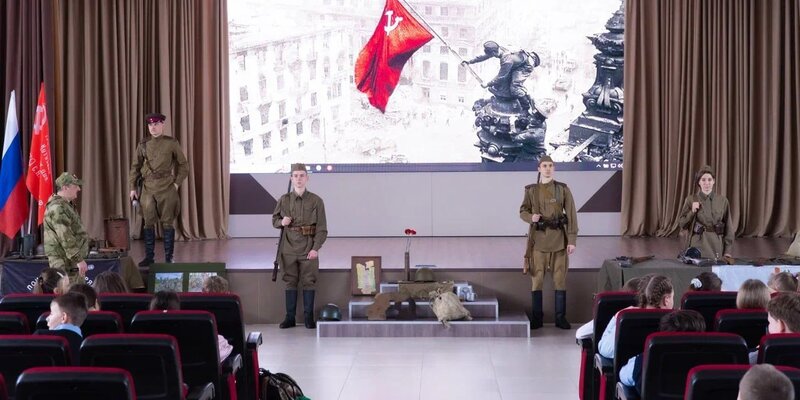 главней декана. структура университета ректор декан. торлопова наталья геннадьевна сыктывкар. заместитель декана по учебной работе подпись. декан ранхигс.