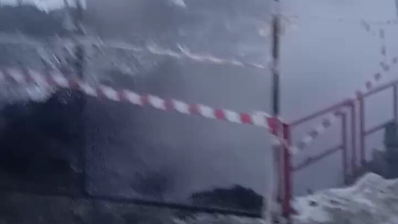 Изоляция для паровых труб для труб. Паропровод. Пар в трубопроводе. Трубопровод конденсата. Теплотрасса зимой.