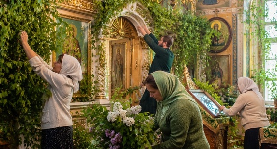 В&nbsp;России верующие ведут подготовку к&nbsp;празднованию Троицы и&nbsp;родительской субботы|