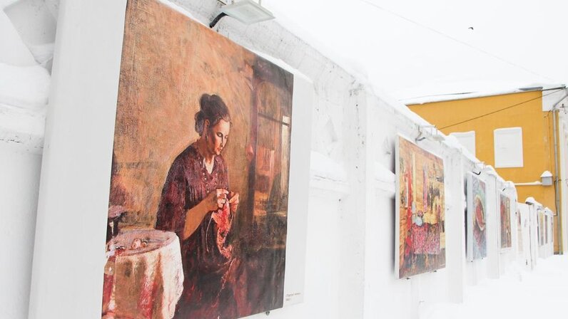 сделать выставку картин