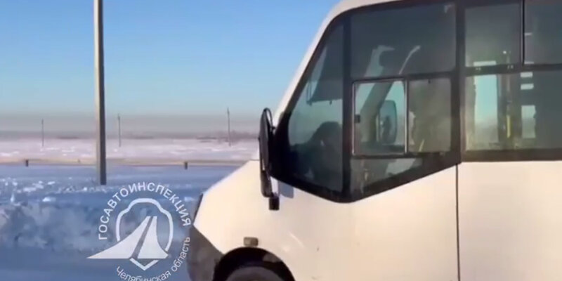 Автобус туда. Маршрутный автобус. Газель маршрутное такси. Маршрутка. Маршрутное такси в москве.