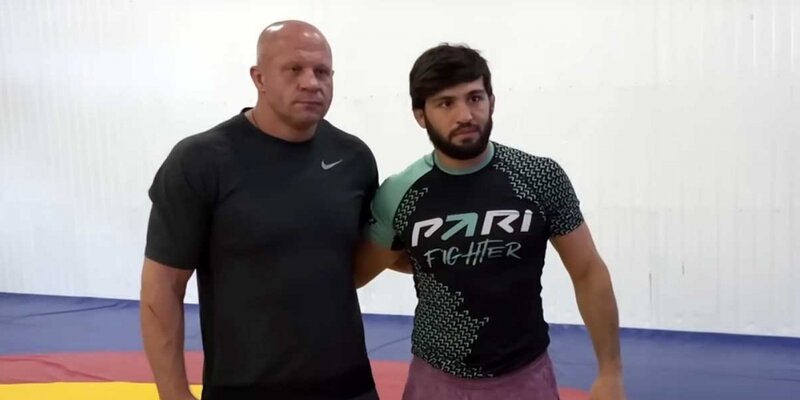 Ufc 71 постер. Лёгкий вес юфс таблица. Ufc номера. Ufc номера. Бойцы вес категории юфс в.