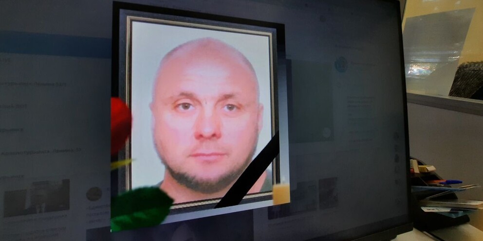 На базу прибыл. Завод отправил на базу 500 изделий вероятность повреждения в пути 0. На базу прибыл. Отраслевые нормы. На базу прибыл.