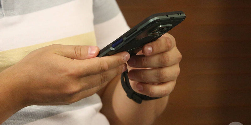 Ваши данные не прошли проверку мегафон. Подтвердить паспортные данные через госуслуги. Киви заблокирован скрин. Всплывающее уведомление от мегафона. Ваши данные не прошли проверку мегафон.