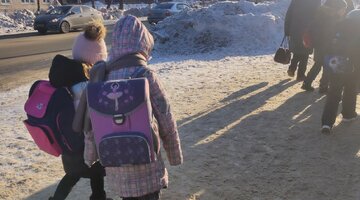 пастернак в годы учебы в 5 московской гимназии. родители решают проблемы. картинка старшая дочь студентка. как можно отомстить родителям. конфликт в семье.