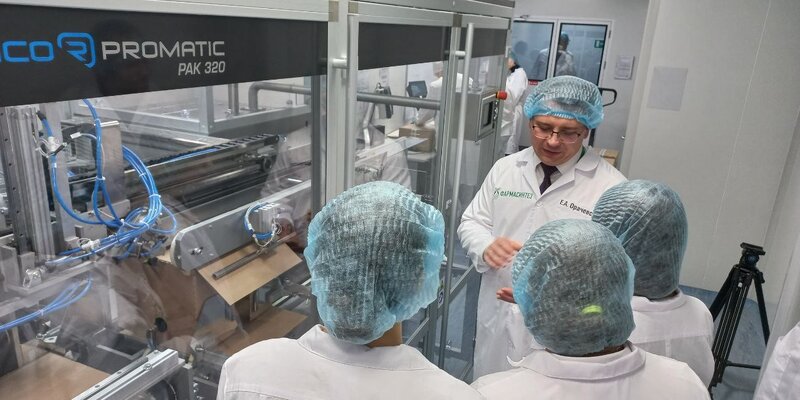 будемте без мест. свободные места в группах. будемте без мест. дощечка для надписи. осталось мало мест.