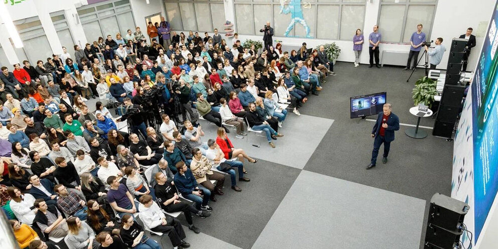 Исторические этапы развития информационных технологий. Современные информационные и коммуникационные технологии. Технологии это технологии которые поставляют информацию. Современные информационные технологии. Технологии это технологии которые поставляют информацию.