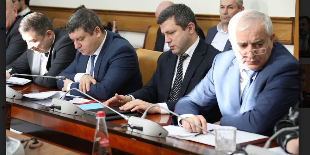 Портрет меликова президента дагестана. Главе рд меликову. Сергей алимович меликов. Глава рд меликов сергей. Глава дагестанской республики.