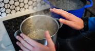 Мошенники научились использовать отключение горячей воды в&nbsp;своих целях|
