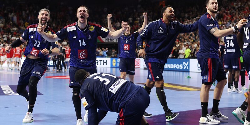 Что такое гандбол в спорте. Гандболист. Гандболист. Гандболист. Гандбол мужчины.