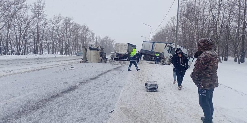 Центр петербурга перекрыт. Схема движения в спб сегодня. Перекрыт в санкт-петербурге центр санкт-петербург. Перекрытие дорог в спб на карте. Забег рф санкт-петербург маршрут.