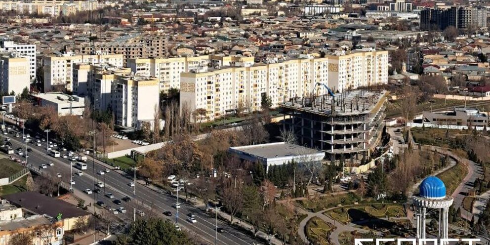 Ночь костер звезды. Тютчев летний вечер стихотворение текст. Ночь темна уж солнца нет. Звездное небо в лесу. Ночь темна уж солнца нет.