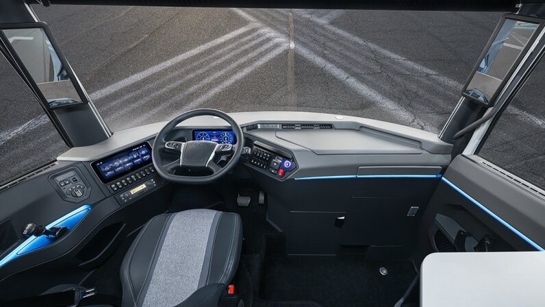 дальнобойщик. камаз-65117 с кму технические характеристики. камаз презентация легкового автомобиля. камаз газпром на метане. камаз зарубежный рынок.