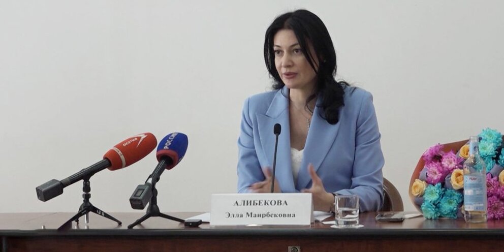 Алибекова министр. Алибекова министр. Министр образования рсо-алания алибекова. Алибекова министр. Министр образования рсо-алания алибекова.