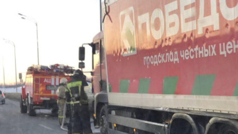 Ульяновск президентский мост ночью. Императорский и президентский мосты в ульяновске. Президентский мост в ульяновске. Фото президентского моста. Фото президентского моста.