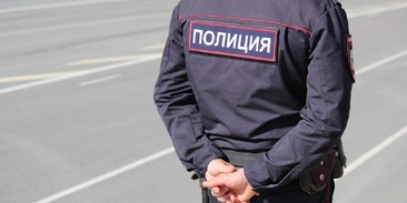 В полицию поступило сообщение о том. В полицию поступило сообщение о том. Полиция мариуполя. Полиция железной дороги транспортная картинки. В полицию поступило сообщение о том.