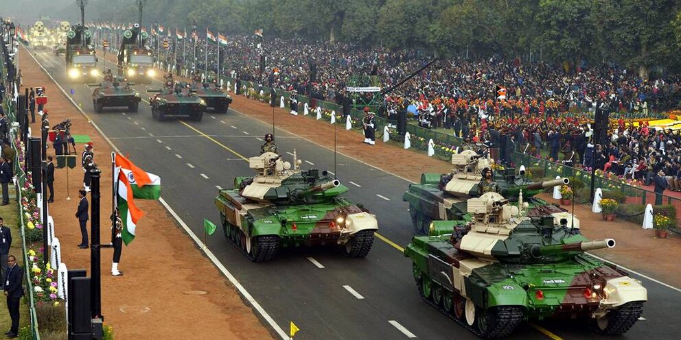 Ось москва пекин. Маргалловы острована карте мира. Пекин дели. Площадь тяньаньмэнь экскурсия. Пекин 1998.