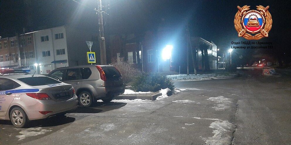 как тронуться с места на машине. троганье с места на авто на механике. водить машину. уроки вождения на механике. трогаемся с места на механике.