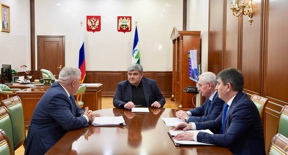 Магнитик кабардино балкария. Календарь кабардино балкарии. Картины кабардино балкарии. Национальный герой кабардино балкарии сосруко. Памятник сосруко в нальчике.