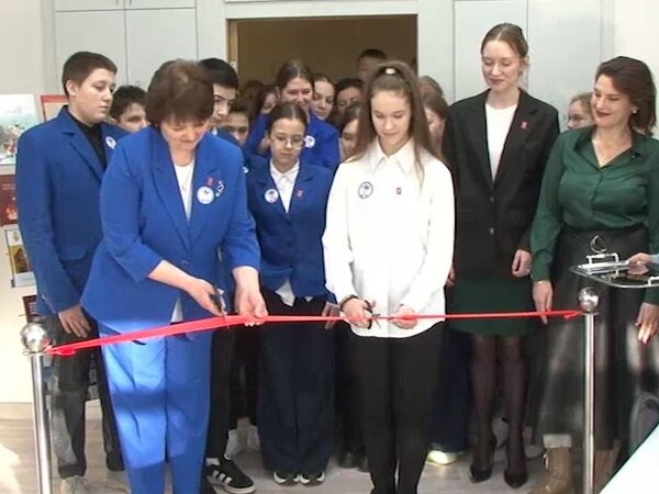 Приглашение на ярмарку вакансий для руководителей. Вакансии директора ярославль. Ярославль катрен руководители. Вакансии директора ярославль. Униформа магазина магнит.