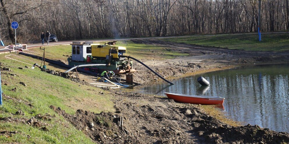 Армавир водохранилище. Водохранилище Армавир. Армавирское водохранилище в СССР. Новый забор в Армавире на водохранилище. Водохранилище Армавир фото.