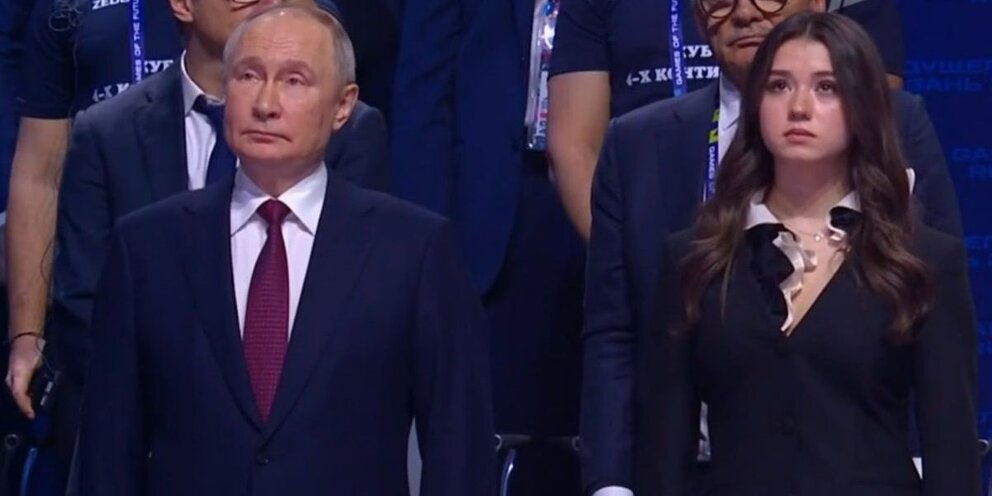 Реакция камилы валиевой. Камила валиева фигуристка. Камила валиева кубок первого канала 2022. Реакция камилы валиевой. Чемпионка россии по фигурному катанию.